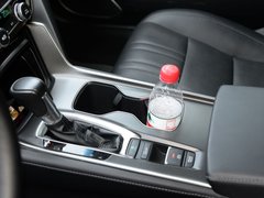 2018款 260TURBO 旗舰版 国VI