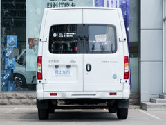 2019款 2.0T Plus 6挡手动傲运通短轴中顶5/6座