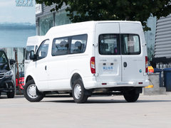 2019款 2.0T Plus 6挡手动傲运通短轴中顶5/6座