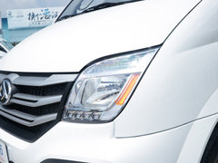 2019款 2.0T Plus 6挡手动傲运通短轴中顶5/6座