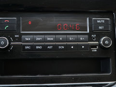 2019款 2.0T Plus 6挡手动傲运通短轴中顶5/6座