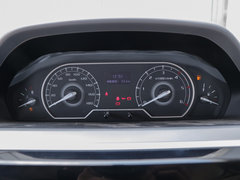 2019款 2.0T Plus 6挡手动傲运通短轴中顶5/6座