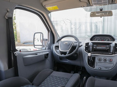 2019款 2.0T Plus 6挡手动傲运通短轴中顶5/6座