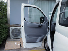 2019款 2.0T Plus 6挡手动傲运通短轴中顶5/6座