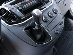 2019款 2.0T Plus 6挡手动傲运通短轴中顶5/6座