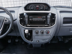 2019款 2.0T Plus 6挡手动傲运通短轴中顶5/6座