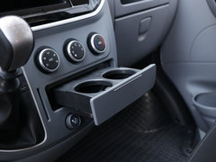 2019款 2.0T Plus 6挡手动傲运通短轴中顶5/6座