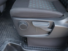 2019款 2.0T Plus 6挡手动傲运通短轴中顶5/6座