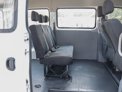 2019款 2.0T Plus 6挡手动傲运通短轴中顶5/6座