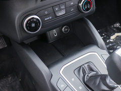 2020款 两厢 1.5L 自动锋跃型