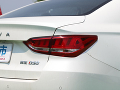 2019款 1.5L 手动尊贵版 国VI 