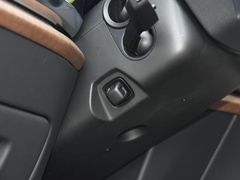 2020款 55 TFSI quattro 至尊专享版