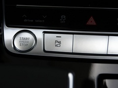 2020款 55 TFSI quattro 至尊专享版