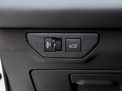 2020款 230T 自动炫目版