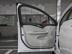 2020款 15T 自动进取型