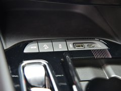 2020款 28T 两驱豪华型