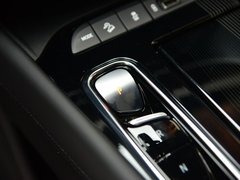 2020款 28T 两驱豪华型