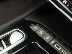 2020款 28T 两驱豪华型