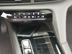 2020款 28T 两驱豪华型