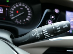 2020款 28T 两驱豪华型