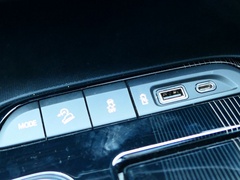 2020款 28T 两驱豪华型