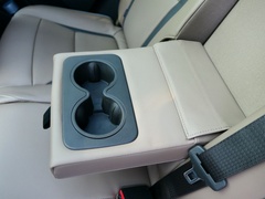 2020款 28T 两驱豪华型