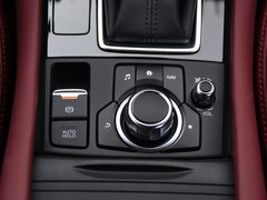 2020款 2.0L 自动两驱蓝天青春版