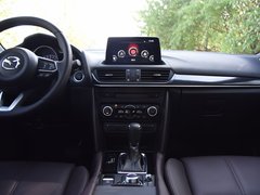 2020款 2.0L 自动两驱蓝天青春版