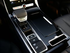 2019款 300TGI 自动4G互联豪华版