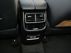 2019款 300TGI 自动4G互联豪华版