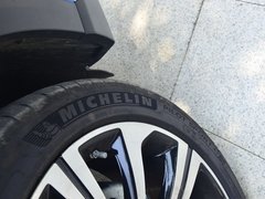 2019款 400TGI 自动智能座舱豪华版