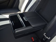 2019款 400TGI 自动智能座舱豪华版