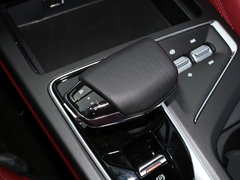 2020款 2.0T 自动领航型
