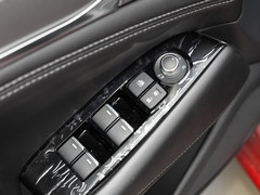 2020款 2.0L 蓝天豪华版