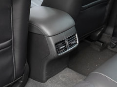 2020款 2.0L 蓝天豪华版