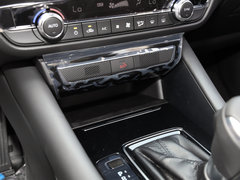 2020款 2.0L 蓝天豪华版