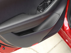 2020款 2.0L 蓝天豪华版