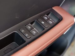 2020款 百万全球版 1.5L 手动精英型