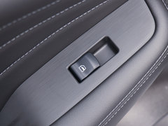 2020款 2.0T 两驱i动