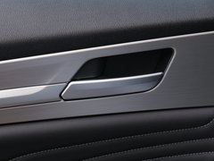 2020款 2.0T 两驱i动