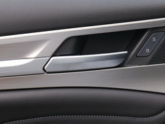 2020款 2.0T 两驱i动