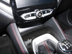 2020款 1.6L 手动智能星空版