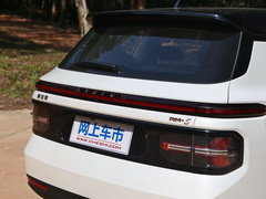 2019款 1.5T CVT 24小时在线尊贵型 5座