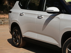 2019款 1.5T CVT 24小时在线尊贵型 5座