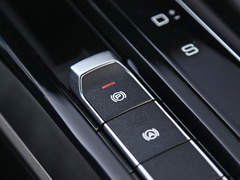 2019款 1.5T CVT 24小时在线尊贵型 5座