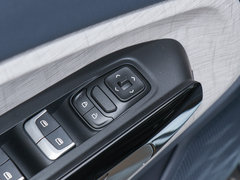 2019款 1.5T CVT 24小时在线尊贵型 6座