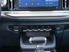 2019款 1.5T CVT 24小时在线尊贵型 6座