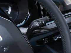 2019款 1.5T CVT 24小时在线尊贵型 6座