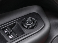 2019款 220T 自动夜鹰版