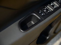 2019款 220T 自动精英版